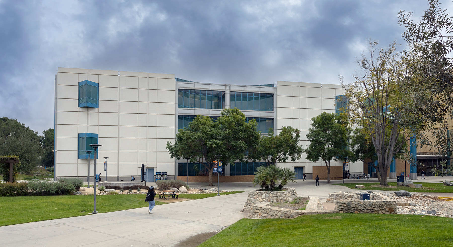 Portfolio - Cal State Fullerton Pollak Library - Automated Fenestration